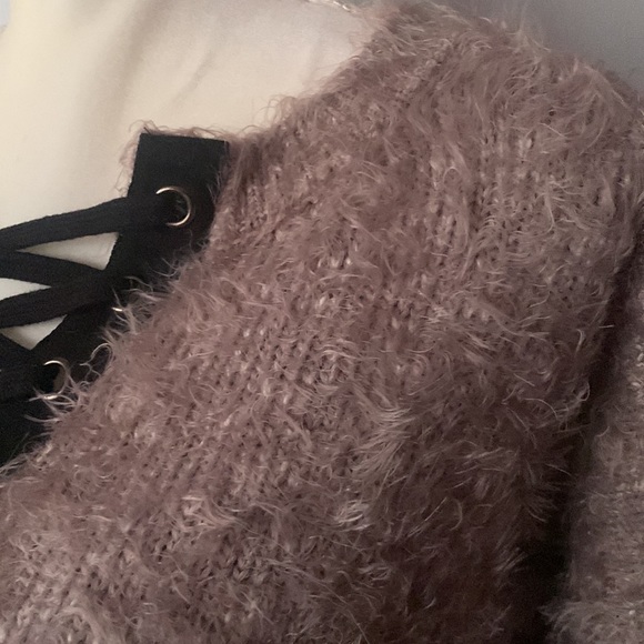 EUC Express soft fuzzy lace up sweater front criss cross size SP - Picture 7 of 8